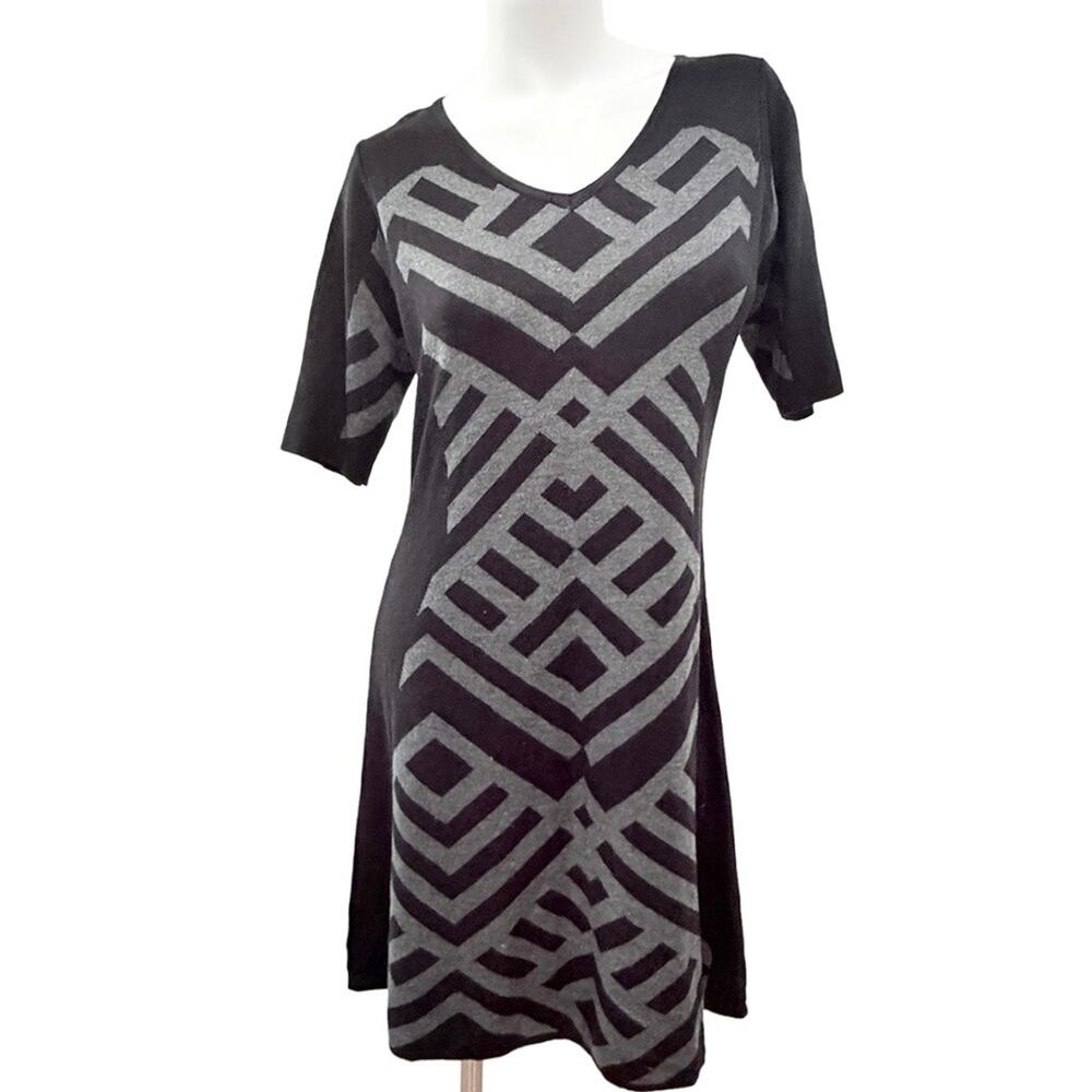 Gabby Skye knit sweater dress graphite black grey 3/4 sleeve knee length medium